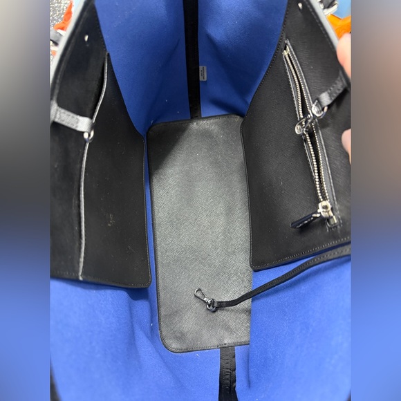 MK Tote - Picture 3 of 5